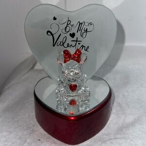 Disney Mickey Mouse Light Up Glass Figurine BE MY VALENTINE 4” Kcare.